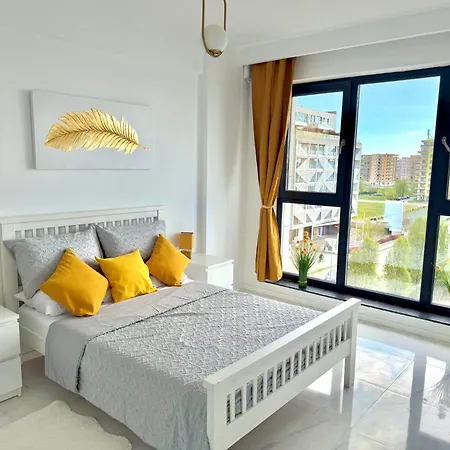 Koya & Apartment Mamaia
